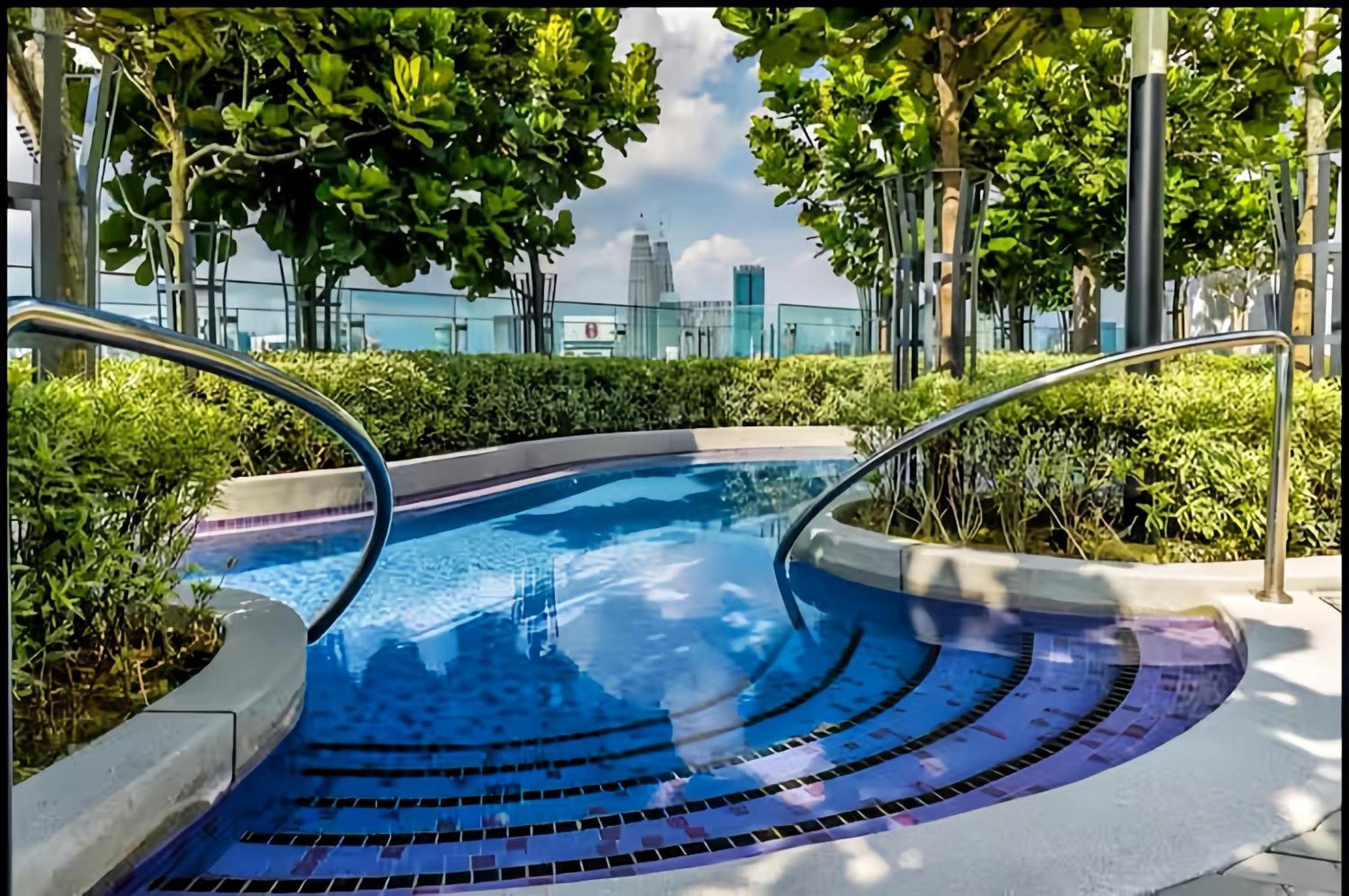 The Robertson Bukit Bintang Apartment Kuala Lumpur Exterior photo